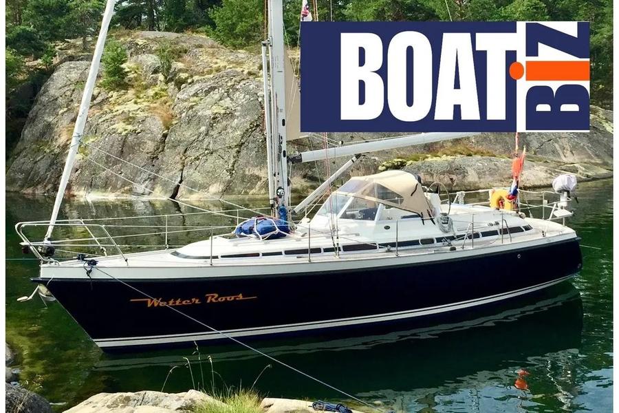 C-Yacht 1100 - Zeilboot aanzicht vanaf stuurboord, kuip met buiskap