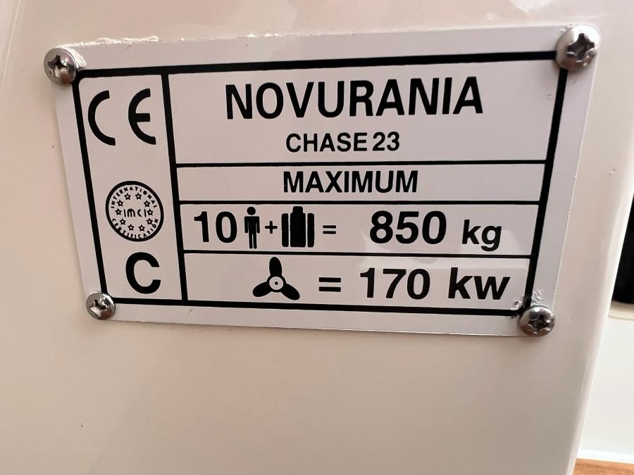 Novurania Chase 23